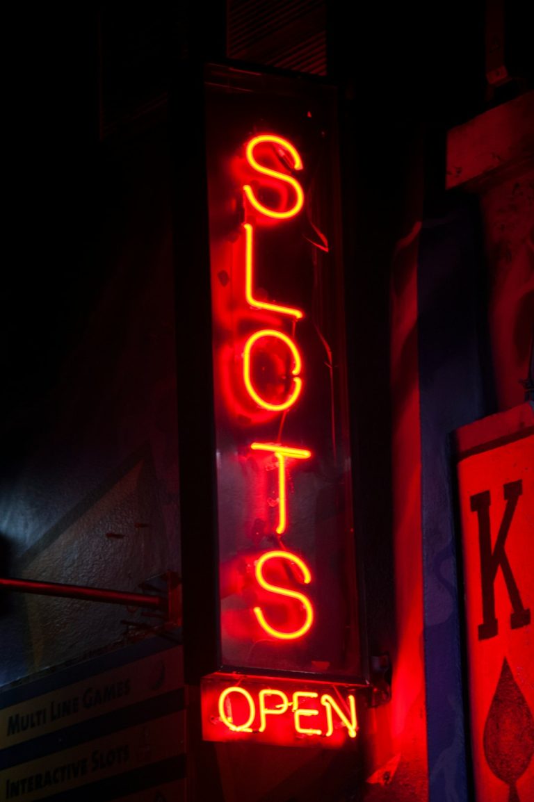 Instant Play Online Blockchain Slots with Daily Rewards in Canada: A Comprehensive Guide