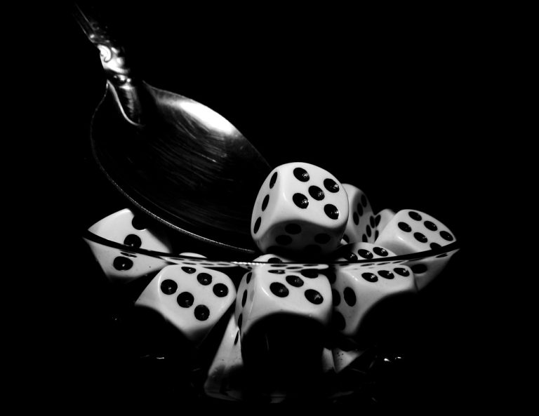 Decentralized Gaming Platforms and NFT Casinos Revolutionizing Online Gaming Experience