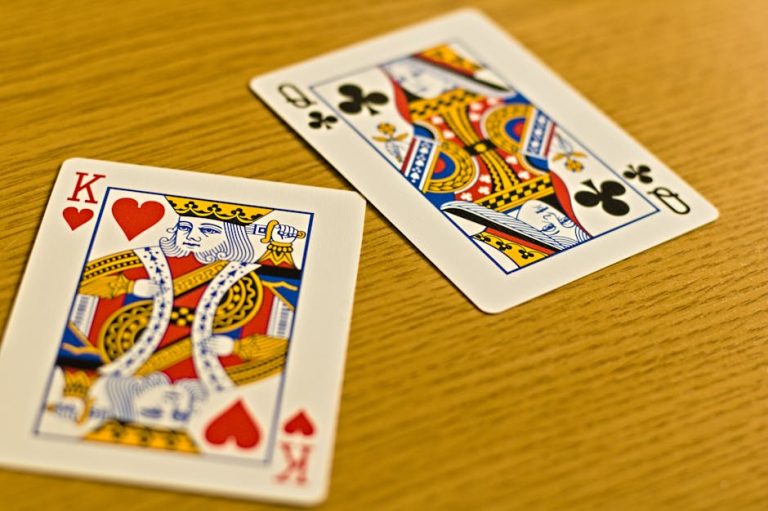 Anonymous Gaming Experience with Cashback at a Decentralized KYC Exempt Casino